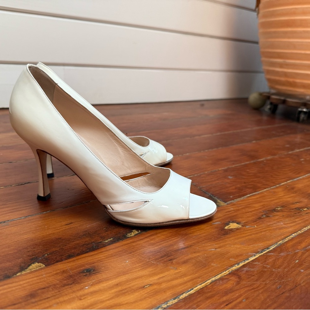Manolo Blahnik White Peep-Toe Heels with cutouts